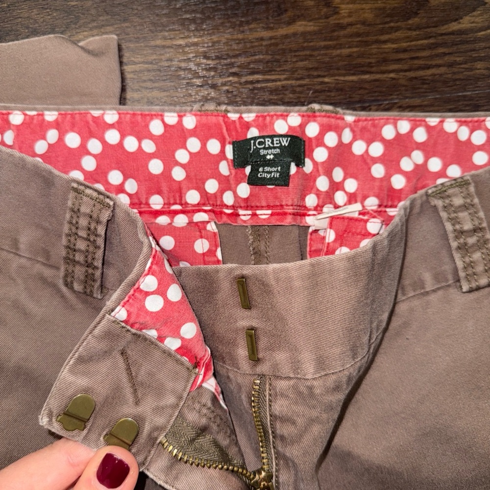 J. Crew Women's City Fit Twill brown Chino‎  Size 6 - Picture 2 of 3